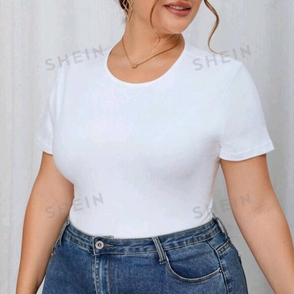 SHEIN Essnce Plus Solid Slim Fit Tee Bodysuit - Picture 4 of 7